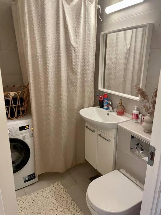 Appartement Vaerelse Pa Frederiksberg Kopenhagen
